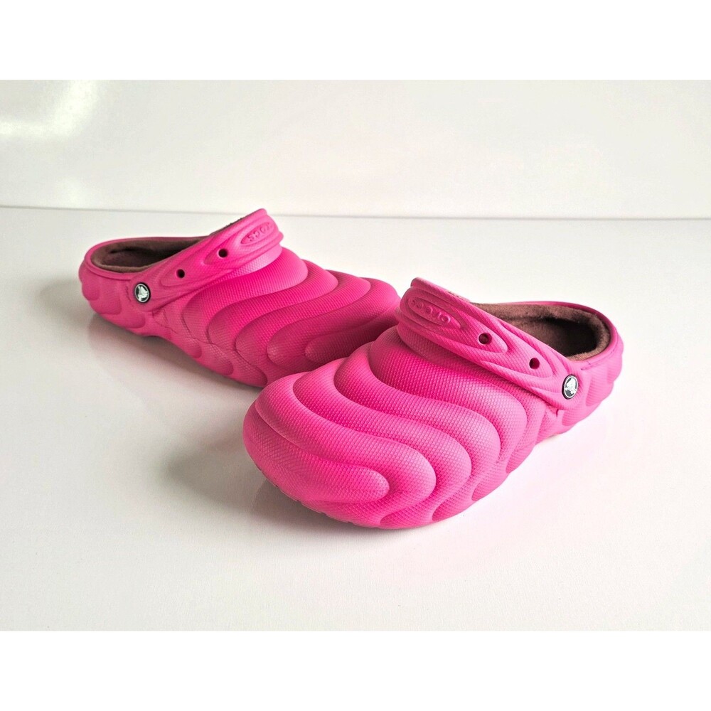 CROCS Dragon Fruit Classic Lined Overpuff Clogs Women's 11 Hot Pink Cozycore